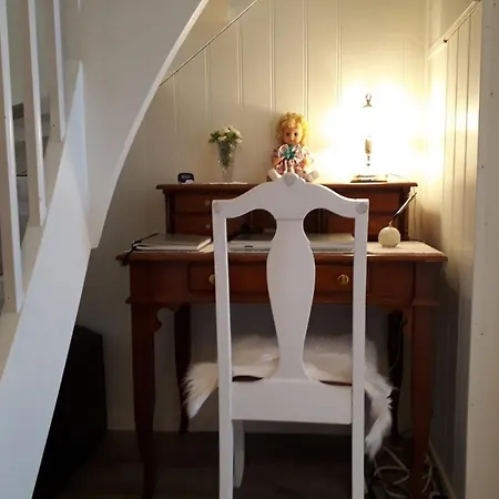 Lauvasstua-charming House By The Sea Holiday home