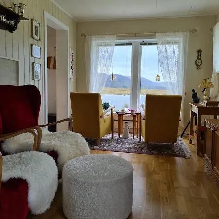 Lauvasstua-charming House By The Sea Дом отдыха Bostad