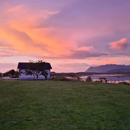 Dom wakacyjny Lauvasstua-charming House By The Sea