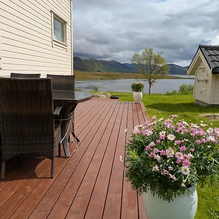 Lauvasstua-charming House By The Sea