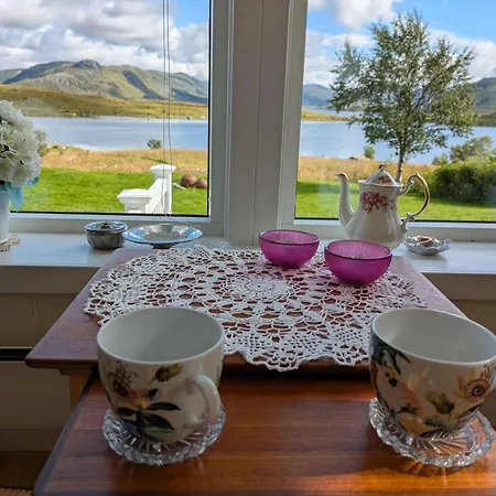 Lauvasstua-charming House By The Sea Дом отдыха Bostad