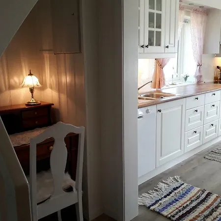 Дом отдыха Lauvasstua-charming House By The Sea Bostad